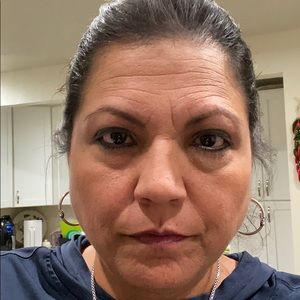 Meet your Posher, Leticia